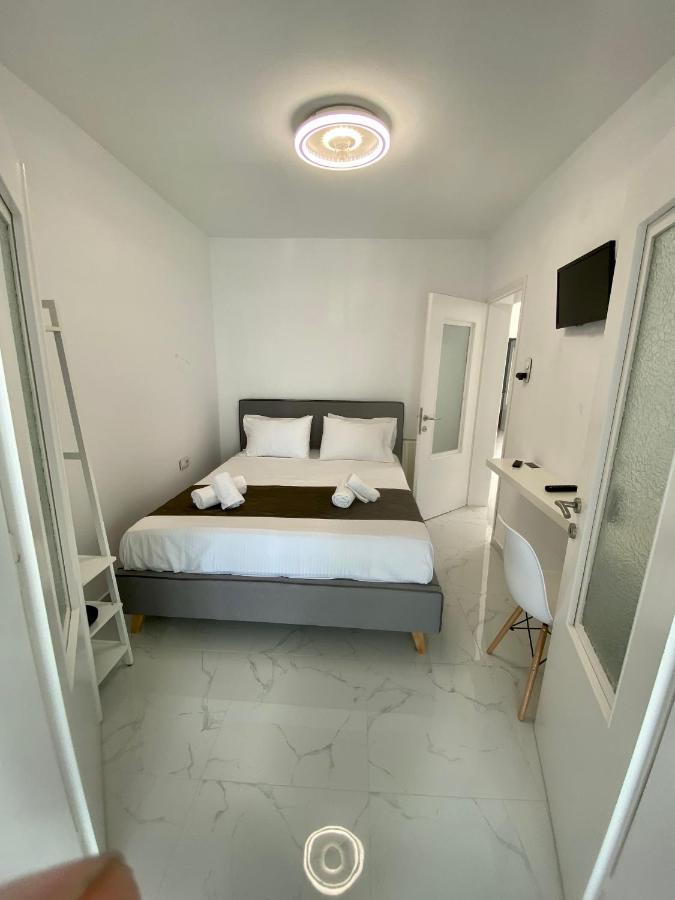 Candi Central Apartments Neos Marmaras Dış mekan fotoğraf